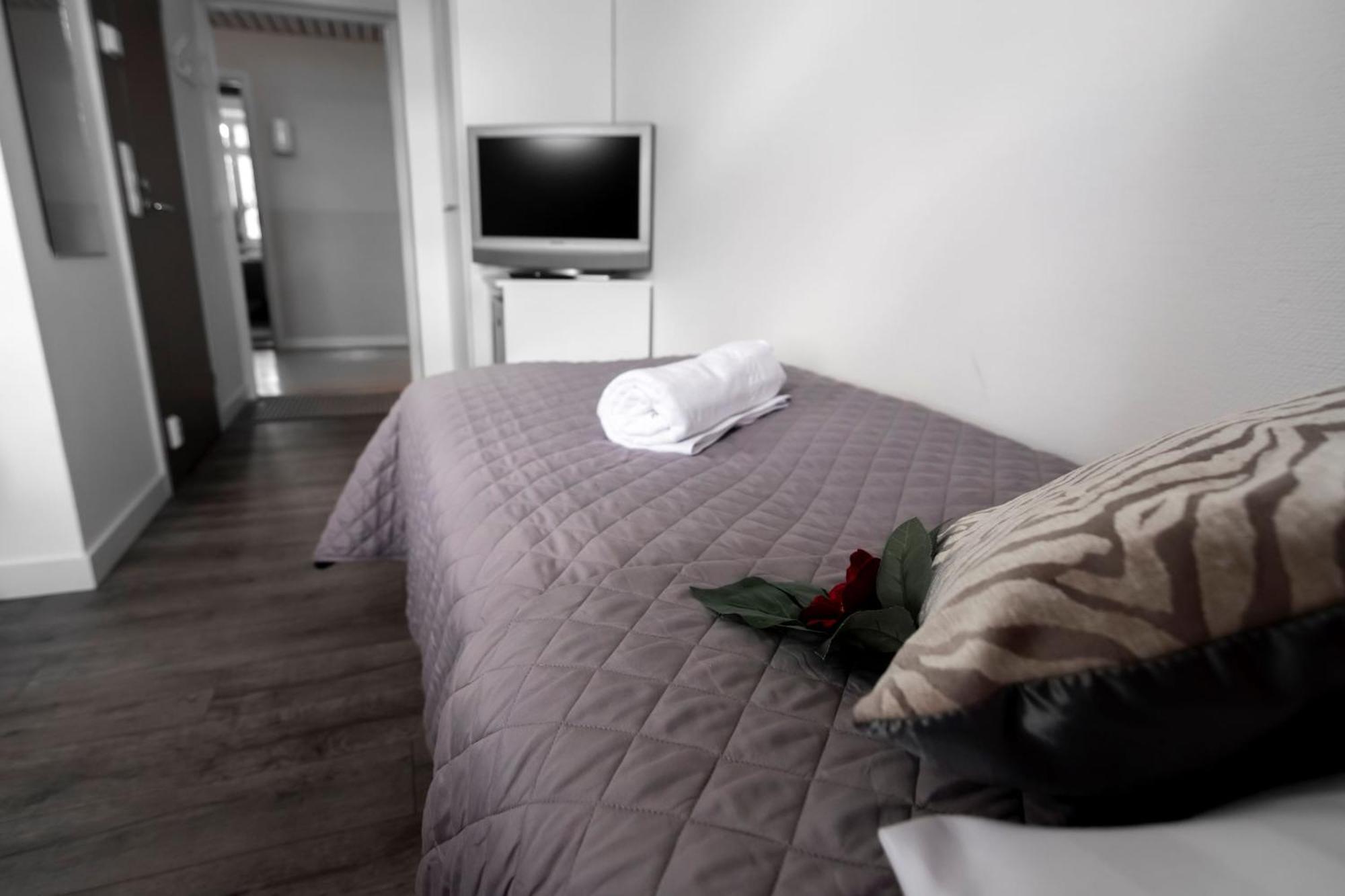 Ik Hotel & Camping Keuruu Bilik gambar