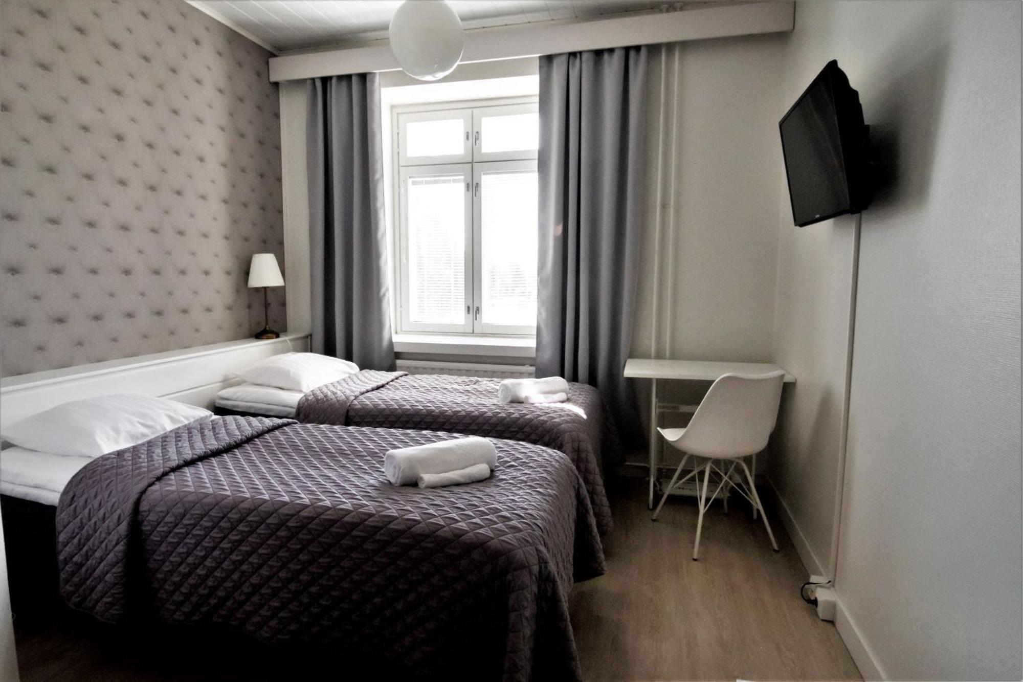 Ik Hotel & Camping Keuruu Bilik gambar